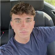 Profesor de ingles con nivel B2 y actualmente estudiando para el C1